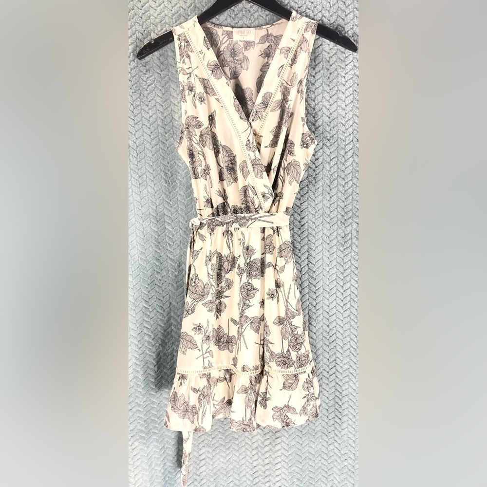 Sienna Sky Cream and Black Floral Midi Dress